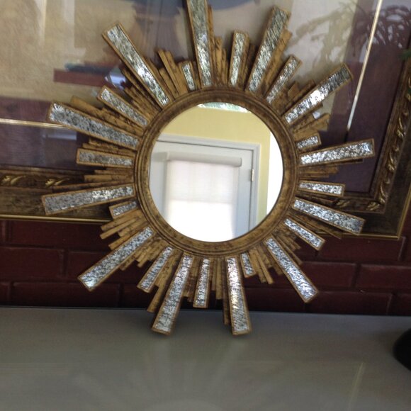 Vintage Star Burst Accent Mirror - Picture 4 of 5